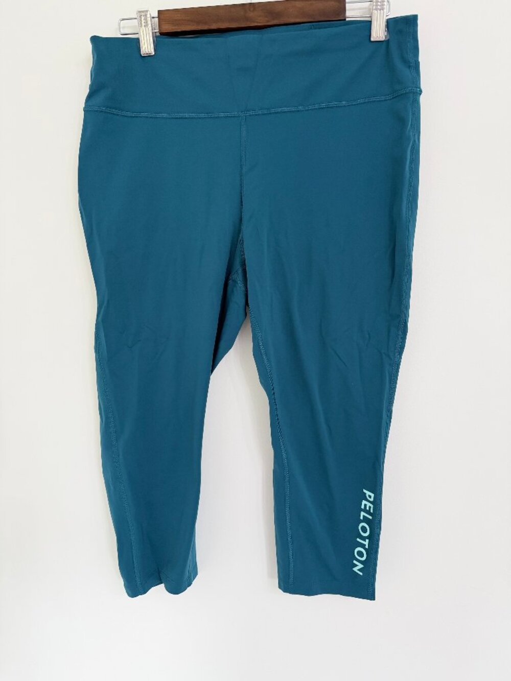 Peloton Women’s 2X Teal Cropped Leggings Capri Workout Pants